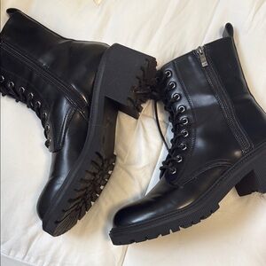 Steve Madden Women's Black Lace-Up combat Boots